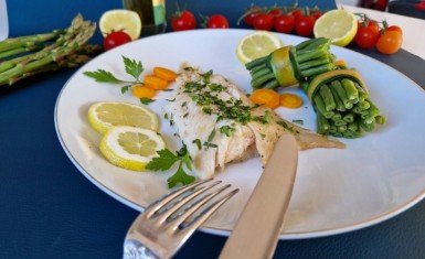Filets de carrelet sur feuille