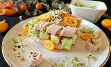 Roulés de Dinde et Fromage sur Bâtonnets de Concombre